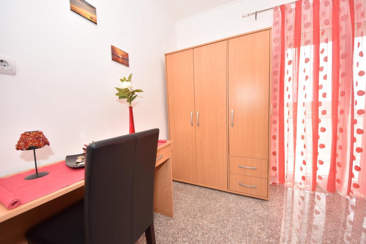 Apartment Jelena Ribarica Esterno foto